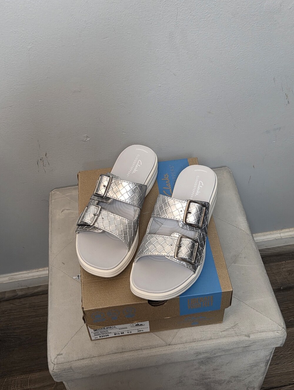 Clarks Cloudsteppers Peep Toe Metallic Silver Double-Buckle Slide Sandals, 8.5